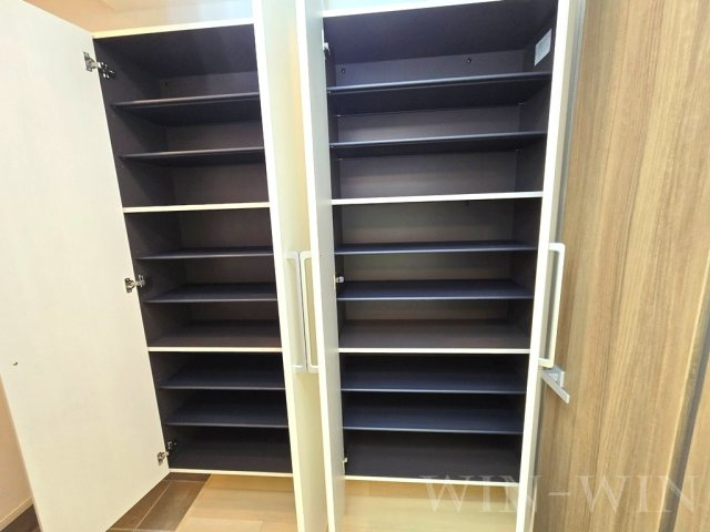 アイビー コート Aの玄関