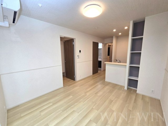 アイビー コート Aの居間・リビング