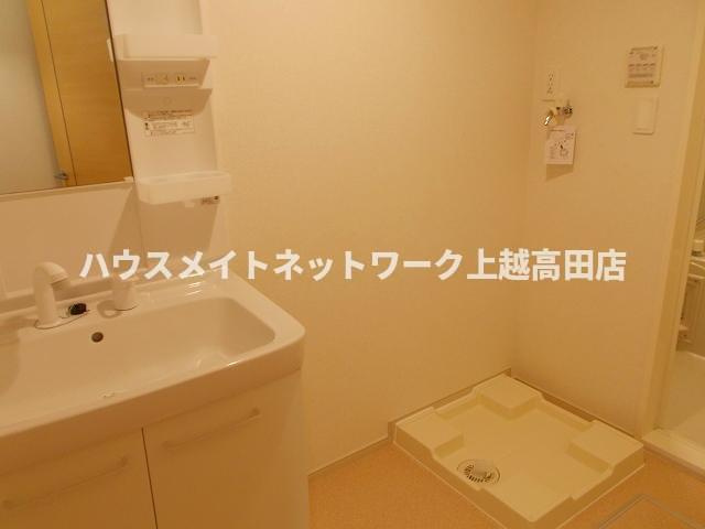 桜二番館の洗面所|洗髪洗面化粧台