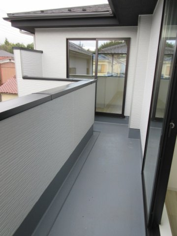 【仲介手数料無料】新築戸建　東松山市石橋1790-36（全1棟）のバルコニー