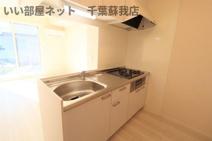 D・ルチアのキッチン|コンパクトなキッチンで掃除もラクラク