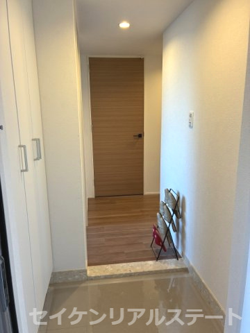 ガーデンブリーズ光の街　の玄関|収納もある玄関です