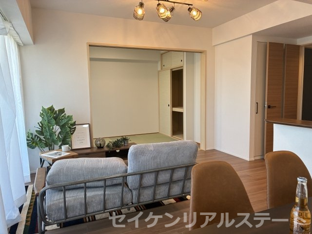 ガーデンブリーズ光の街　の居間・リビング|おしゃれなリビングです