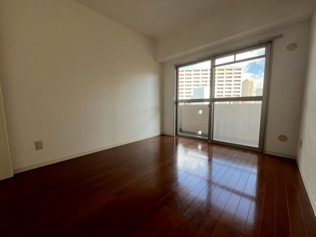 ロータリー宝塚南口の洋室|明るい洋室です