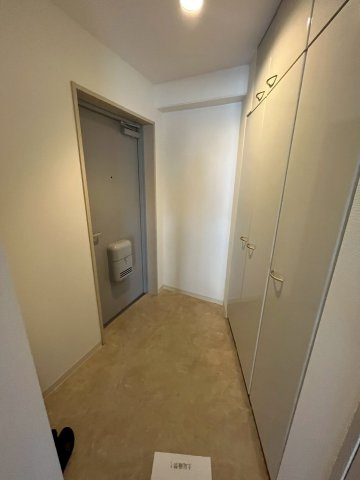 ロータリー宝塚南口の玄関|収納もある玄関です