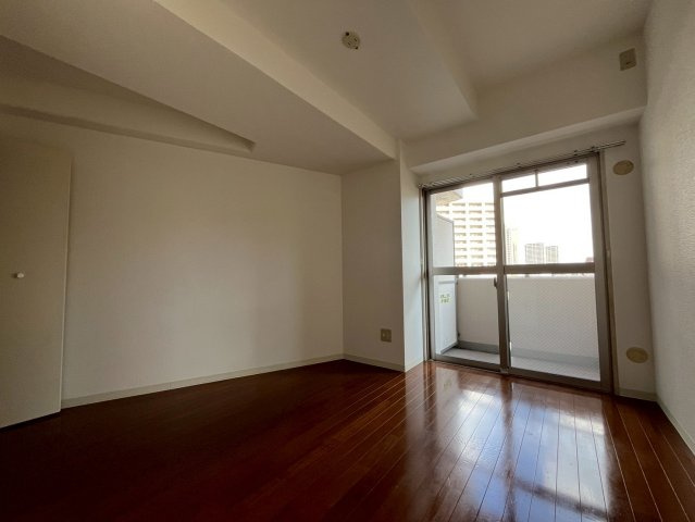 ロータリー宝塚南口の居間・リビング|使いやすいリビングです