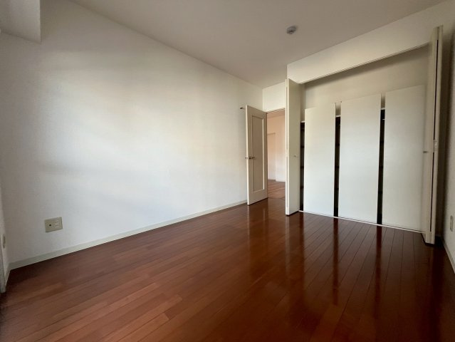 ロータリー宝塚南口の洋室|使い勝手のいい洋室です