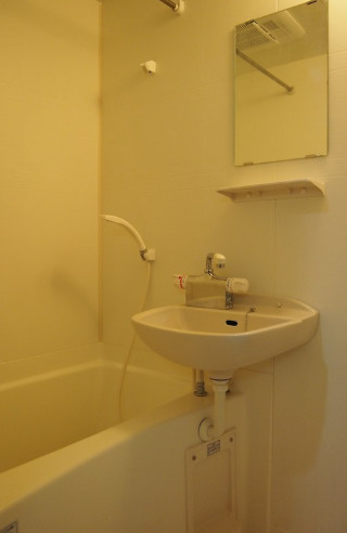 ルーブル笹塚弐番館の浴室