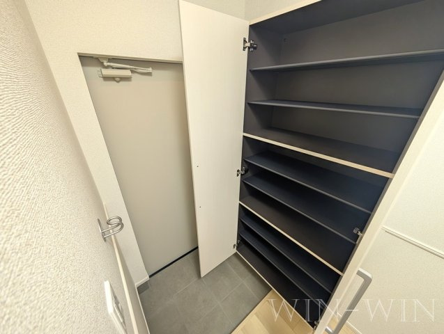 フリーデンハイム潮崎 Ⅱの玄関