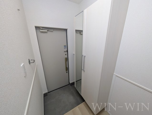 フリーデンハイム潮崎 Ⅱの玄関