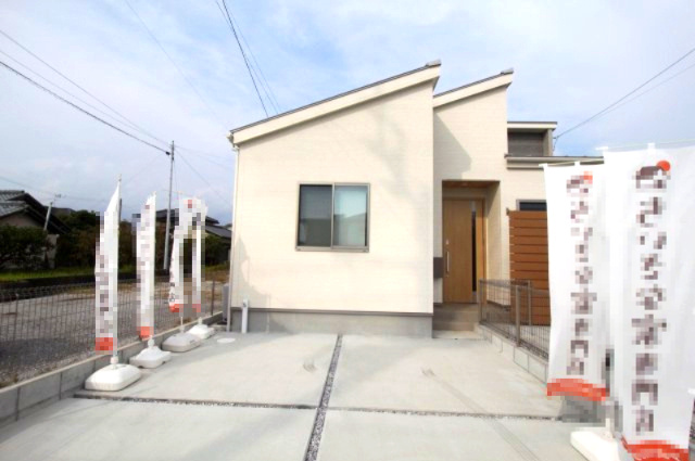 野市町西野　中古戸建【未入居物件】モデルハウス　の駐車場