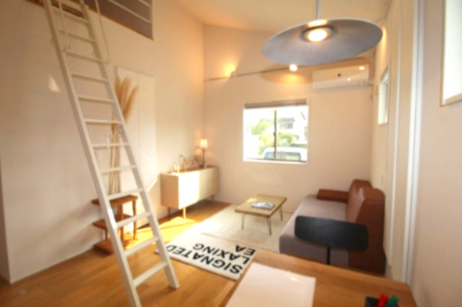 野市町西野　中古戸建【未入居物件】モデルハウス　の居間・リビング|ＬＤＫ　9.9帖