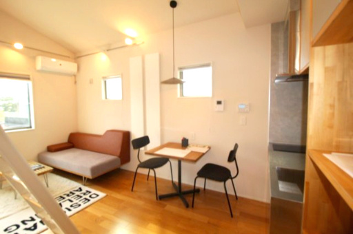 野市町西野　中古戸建【未入居物件】モデルハウス　の居間・リビング|ＬＤＫ　9.9帖