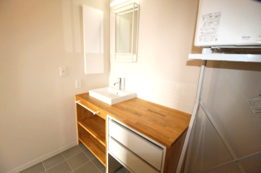 野市町西野　中古戸建【未入居物件】モデルハウス　の独立洗面台