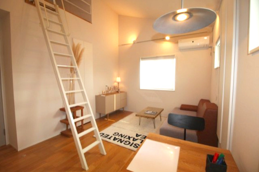 野市町西野　中古戸建【未入居物件】モデルハウス　の居間・リビング|ＬＤＫ　9.9帖