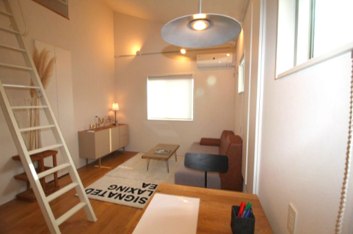 野市町西野　中古戸建【未入居物件】モデルハウス　の居間・リビング|ＬＤＫ　9.9帖