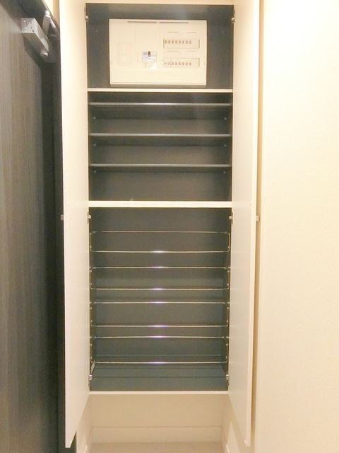 ルボワ阿佐谷の玄関|★シューズボックス★