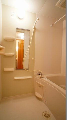 コーラルⅡの浴室|コンパクトで使いやすいお風呂です