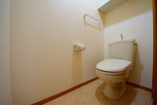 コーラルⅡのトイレ|ゆったりとした空間のトイレです