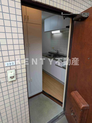 【玄関】 | コーポ須山 | 明るい玄関です