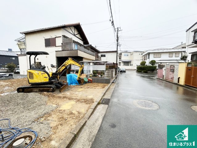 明石市二見町西二見　新築一戸建ての前面道路含む現地写真|周辺は落ち着いた街並みの住宅地！子育てがしやすい住環境です！まだ未完成ですが、現地でしかわからない事もございます。是非一度ご覧ください。
