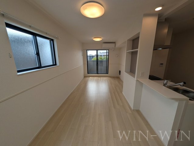 フリージア Bの居間・リビング