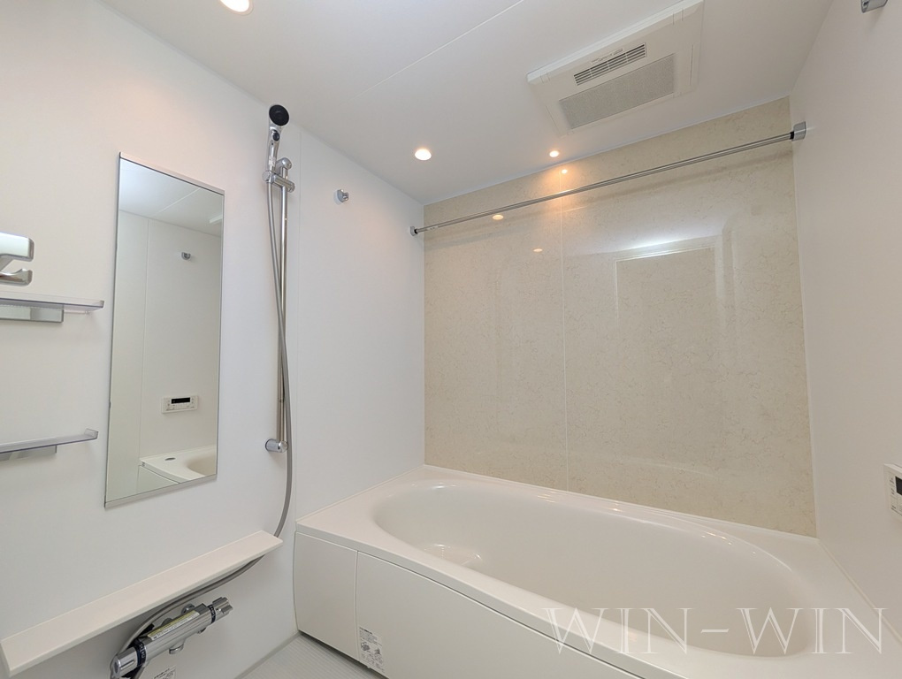 フリージア Bの浴室