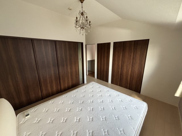 稲葉　中古住宅の洋室