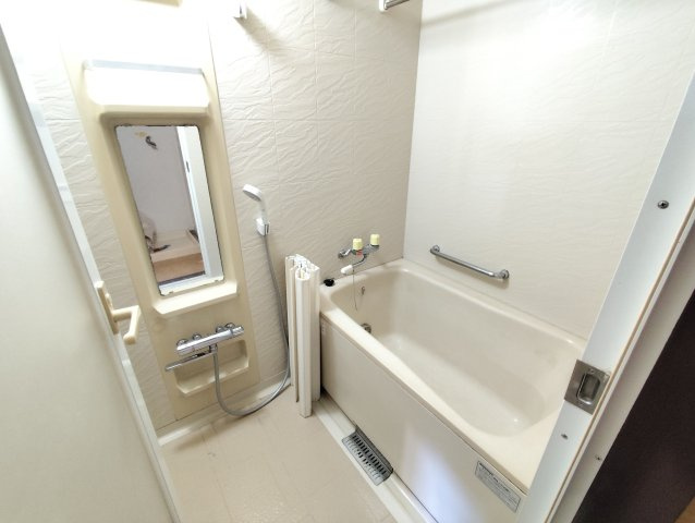 ライオンズシティ新小岩の浴室