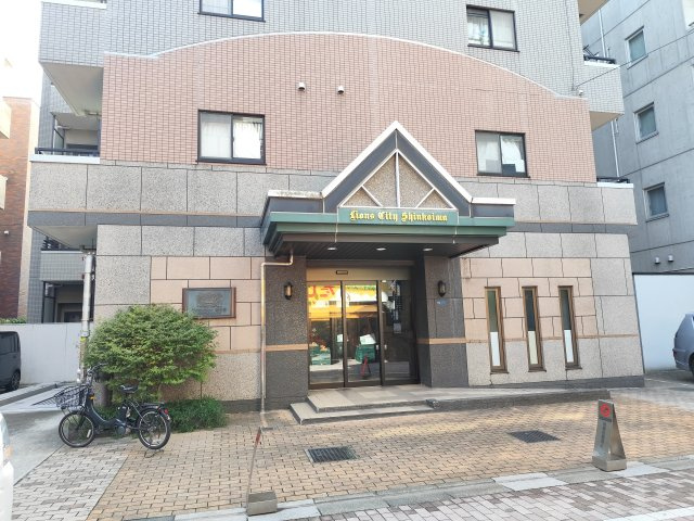 ライオンズシティ新小岩のエントランス