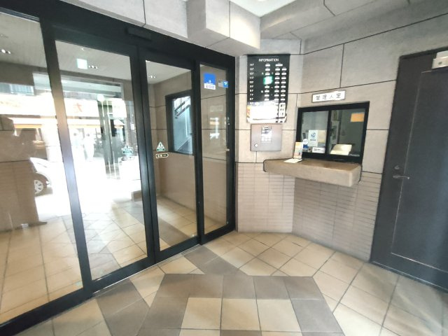 ライオンズシティ新小岩のロビー