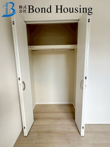 「お車4台駐車可」「WIC等嬉しい収納豊富」　垂水区神和台3丁目の外観