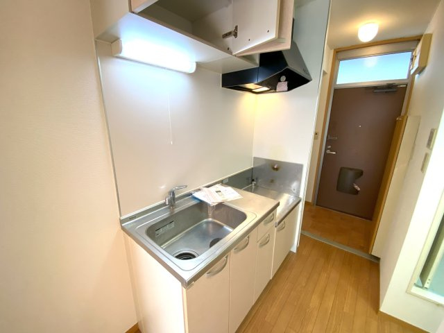 セレネMMのキッチン|別号室の参考写真です。