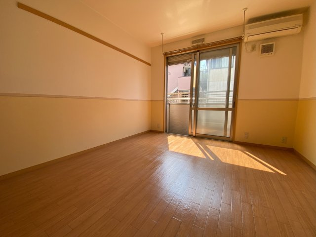 セレネMMの居間・リビング|別号室の参考写真です。