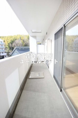 【バルコニー】 | ラ・ルーチェ緑地公園 | バルコニー付きで採光＆風通し良好！