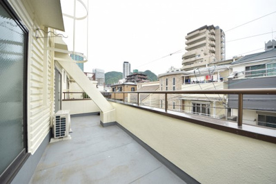 【バルコニー】 | 永光ビルディング熊内橋