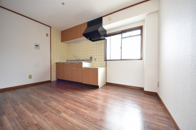 【居間・リビング】 | 永光ビルディング熊内橋