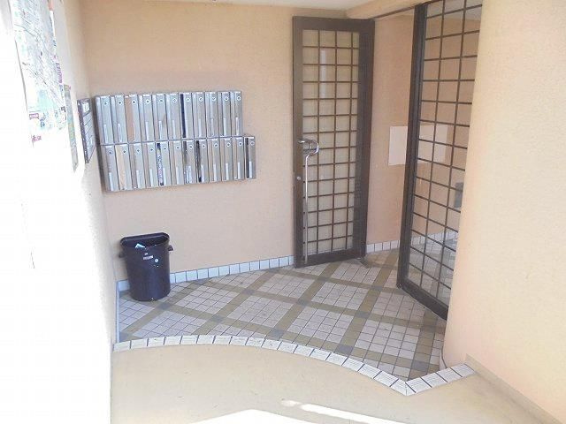 西明石ヤングパレス2のエントランス