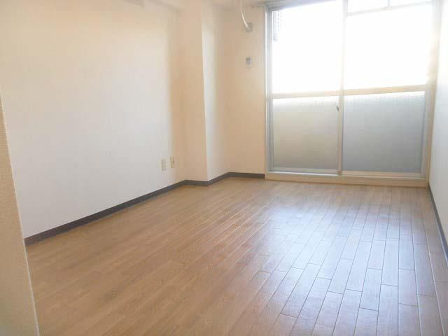 西明石ヤングパレス2の洋室