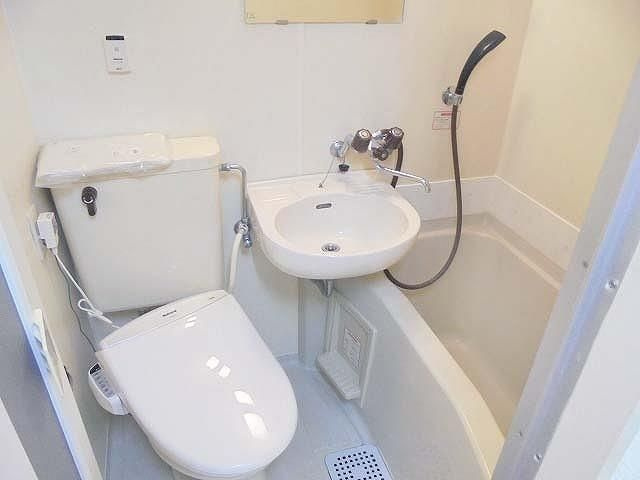 西明石ヤングパレス2の浴室