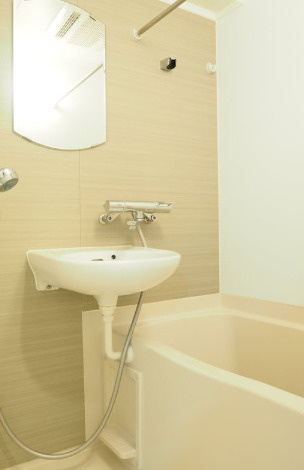 ルーブル狛江の浴室