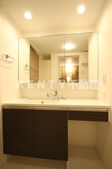 【洗面所】 | ・ トゥジュール | 洗面所です