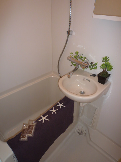 プラウドフラット早稲田の浴室