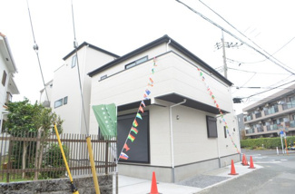 【外観】 | さいたま市南区辻２丁目（全２棟） | 住まう人の色に染まり個性を演出する、シンプルで洗練されたデザイン住宅「KEIAI-STYLE」シリーズ