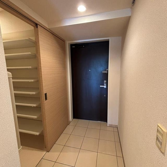 パークアクシス豊洲の玄関|※写真は同タイプ住戸です。