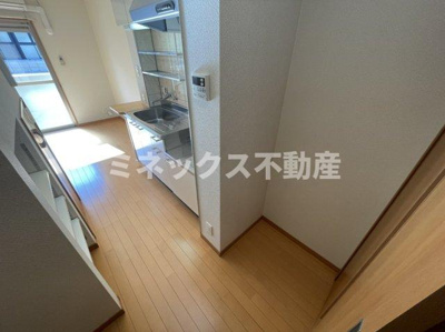 【セキュリティ】 | VILLAGE MOTOMIYA | 同タイプのお部屋の写真。現況を優先します。