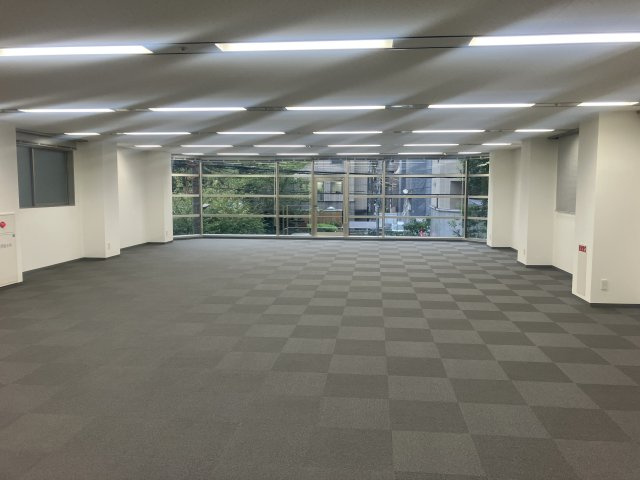 新橋エンタービルの内装