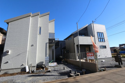 【外観】 | 【スマートワン・シティ】花小金井６期 | 2台分のカースペースを確保(車種による)