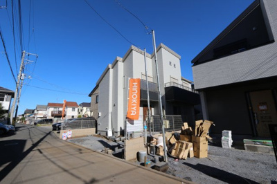 【外観】 | 【スマートワン・シティ】花小金井６期 | 長期優良住宅認定の物件♪※長期優良住宅とは、「長く良好な状態で住み続けるための措置を講じた性能の高い住宅」を指し、「長期優良住宅の普及の促進に関する法律」に基づき認定された住宅です。