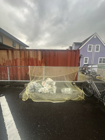 クレスト住吉の駐車場